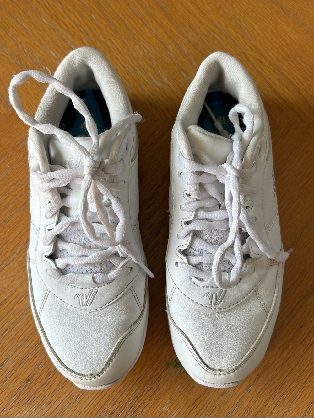 Varsity Cheerleader 3 Youth Cheer Shoes - Size 2Y (Great Condition!)